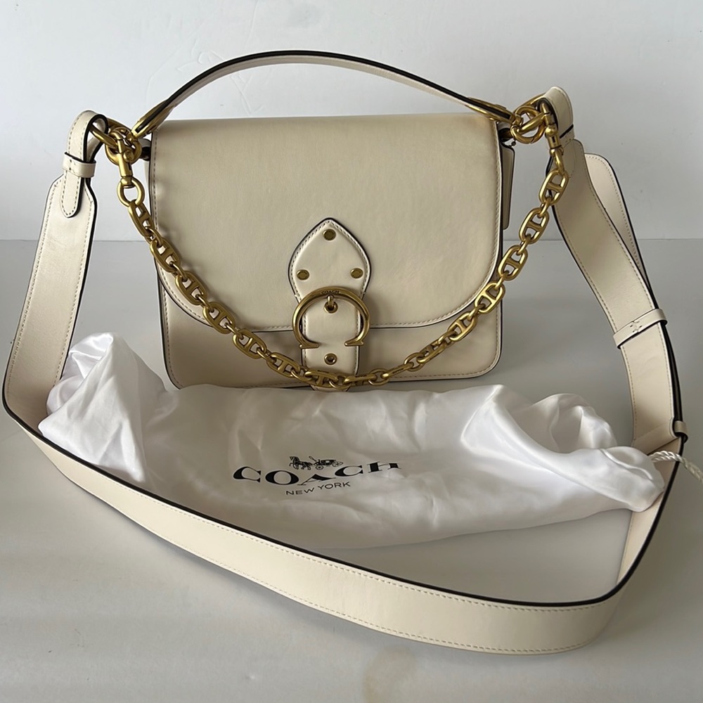 Coach Beat Bag in color Chalk